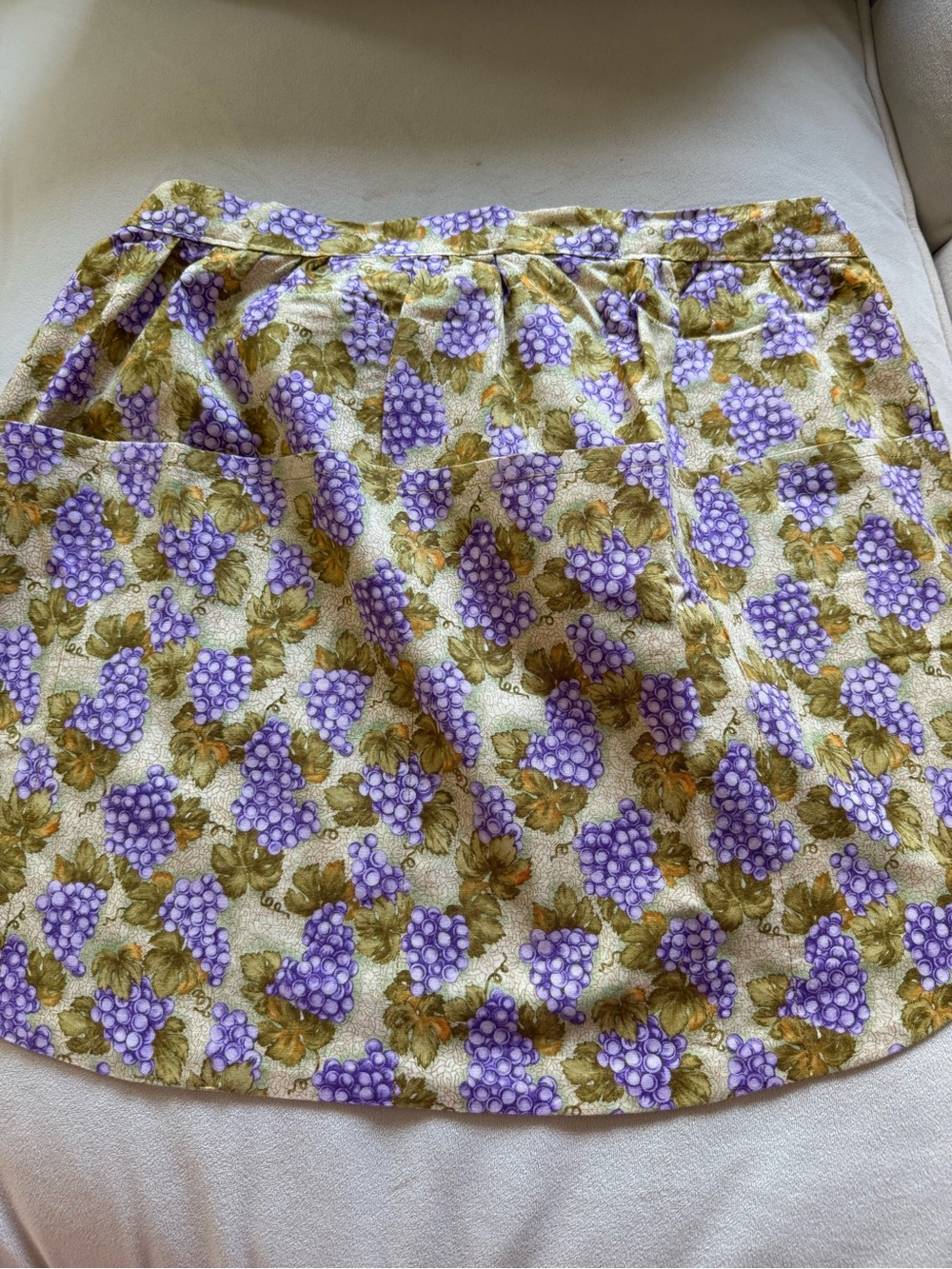 Vintage Apron Grape-Print Fabric